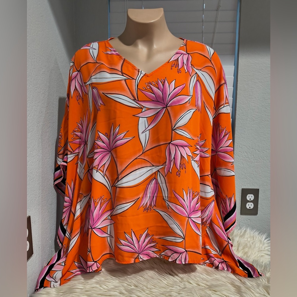 Kim Gravel Women’s Kimono Style Top